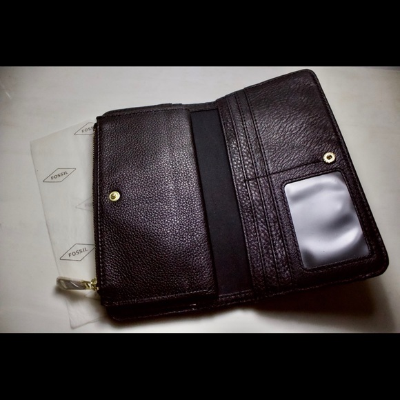 Fossil Zip Clutch Wallet - Picture 4 of 6